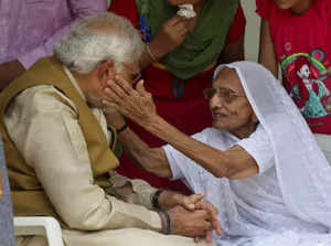 PM Modi's mother Heeraben passes away; tributes pour in