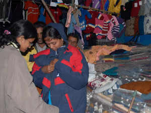 winter-wear-sales-down-in-northern-india-as-weather-remains-warm