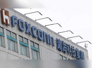 China locks down area around Foxconn’s 'iPhone city’ plant