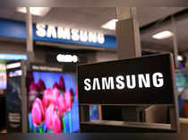 Samsung estimates quarterly profit sank to 8-year low on demand slump