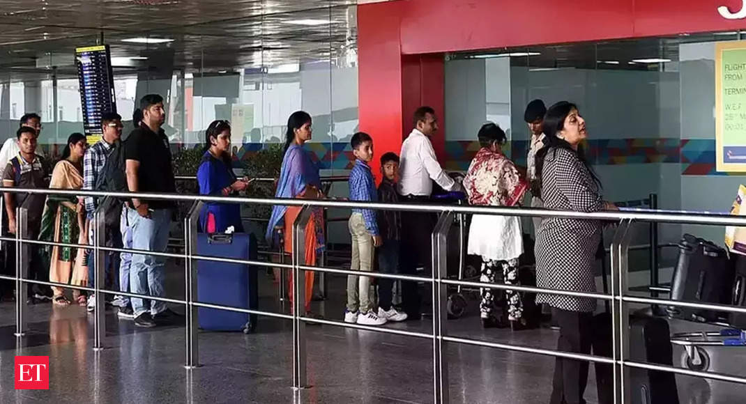 Fog: Delhi airport issues advisory to passengers