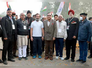 Kurukshetra : Congress leader Rahul Gandhi with Several ex-Army officers incl ex-Army chief Gen Deepak Kapoor, Lt Gen RK Hooda, Lt Gen VK Narula, Maj Gen SS Chaudhary, Maj Gen Dharmender Singh, Col Jitender Gill, Col Pushpender Singh, Lt Gen DDS Sandhu, Maj Gen B Dayal during 'Bharat Jodo Yatra' in Kurukshetra, Haryana on Sunday ,January 08,2023. (Photo:IANS/Twitter)