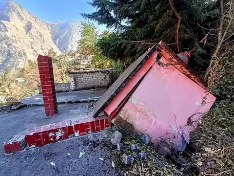 Nature sees no one