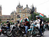 Anna hazare supporters doing bike rally