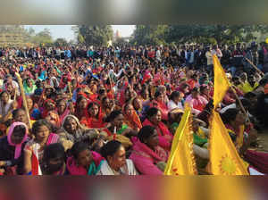 Giridih: Tribals protest demanding to 'free' the Parasnath hills in Jharkhand's ...