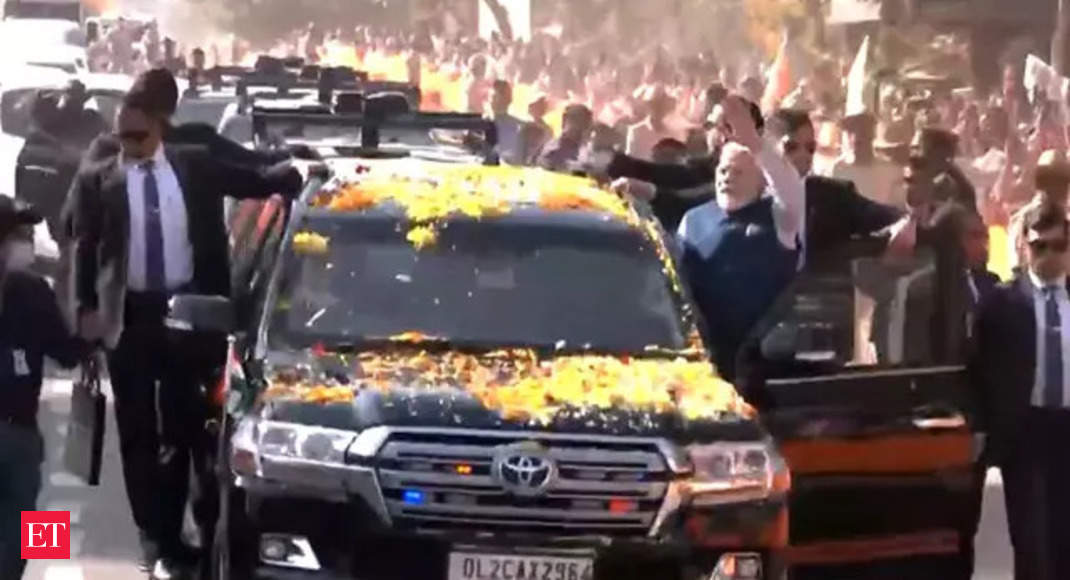 Watch: PM Modi's mega roadshow in Karnataka's Hubballi ahead of National Youth Festival