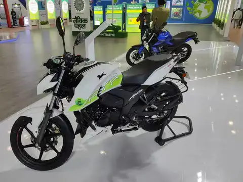​APACHE RTR 160 4V