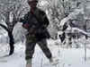 BSF troops patrolling in heavy snow amid chilly cold waves in Kashmir Valley, watch the video!