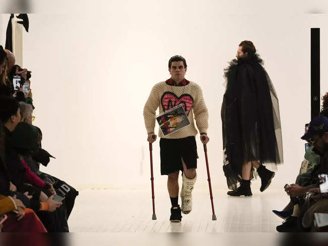 Prada offers spare, cleansing looks at Milan Fashion Week