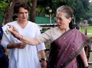 Sonia Gandhi-priyanka gandhi.