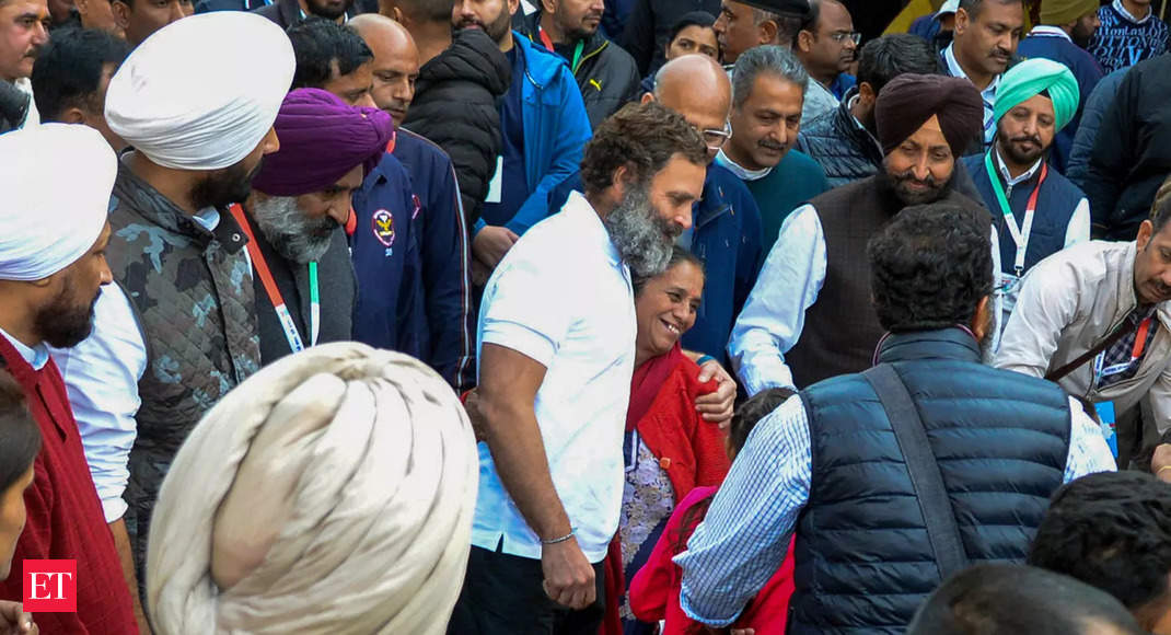 Punjab: Man attempts to hug Rahul Gandhi during Bharat Jodo Yatra in Hoshiarpur