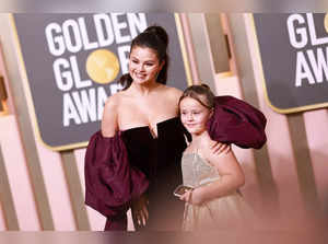 Selena Gomez gets trolled for her appearance at Golden Globes 2023; hits back in live video