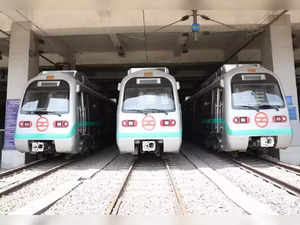 Noida Metro's anniversary gift: Free smart cards to commuters