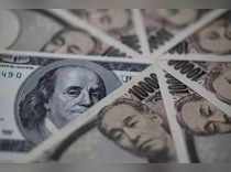 Dollar rises on safe haven bids; yen regains footing