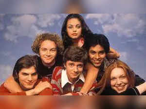 'That '70s Show' cast reunites for ‘That '90s Show’ but one major character goes missing. See details
