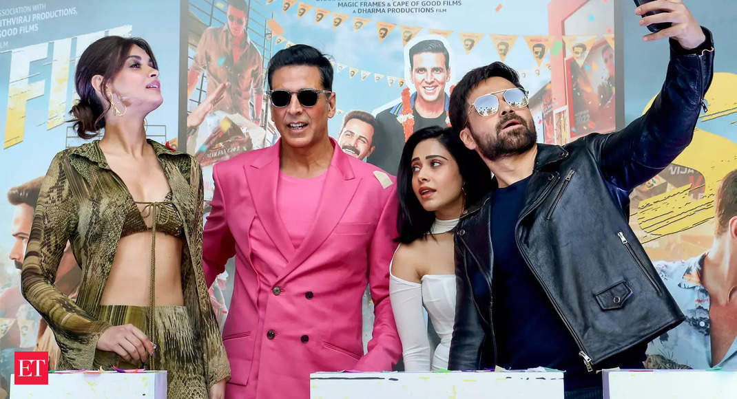 Akshay Kumar hails PM Modi for urging BJP workers to avoid unnecessary comments on films