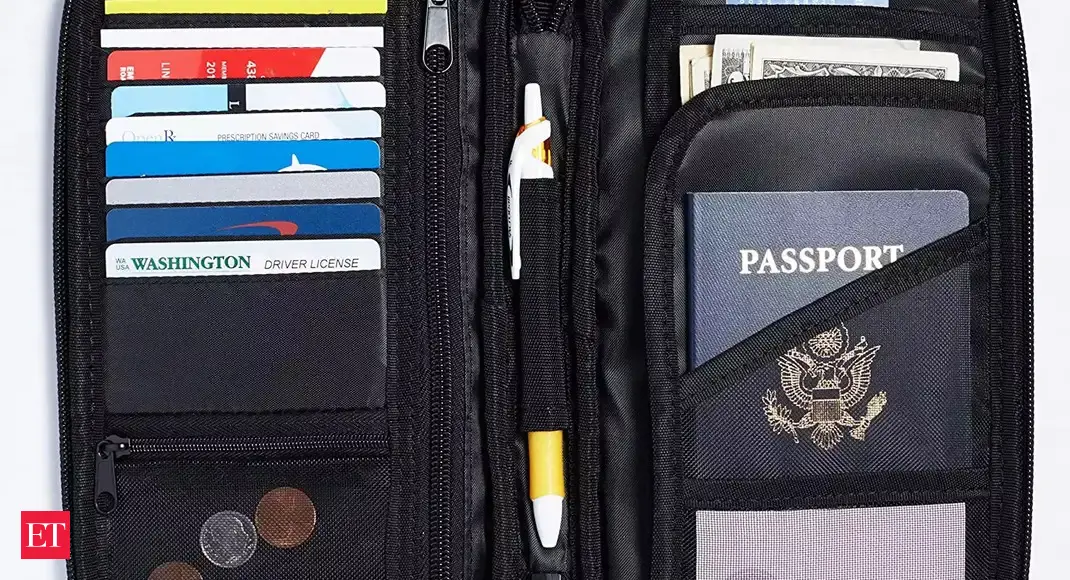 best passport holders Find 5 Best Passport Holders in India for All