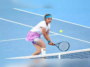 Australian Open 2023: Yuvraj Singh congratulates Sania Mirza on reaching mixed doubles finals