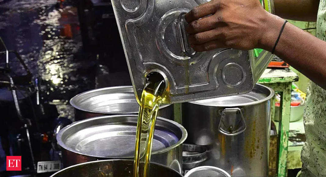 India's sunoil imports rise to record as Russia-Ukraine fight for market share