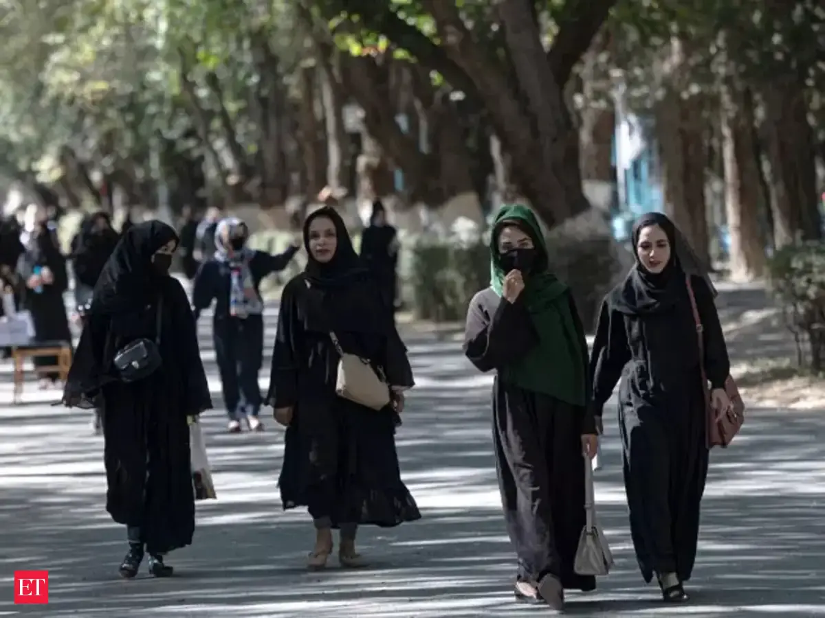 Taliban: Taliban bans Afghan female students from sitting in university ...