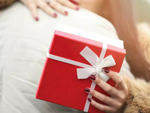Gifts for Premium wallets and bags to gift him this Valentine's day - The Economic Times