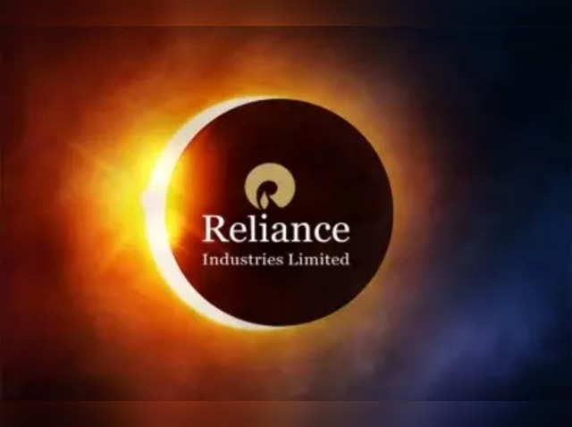 Reliance Industries: Buy at Rs 2,359 | Target: Rs 2,450 | Stop Loss: Rs 2,314