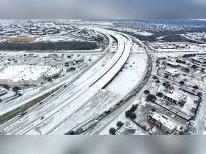 Winter storm hits south, central US: 400 flights cancelled, roads, schools closed. Alert issued for Texas, Oklahoma to Kentucky, West Virginia