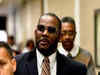 R. Kelly: US Judge drops charges against R&B singer