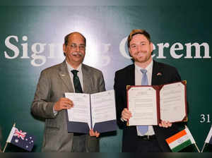 Mr Sougata Roy Choudhury and Mr Leo Bremanis_Austrade inks MoU with CII.