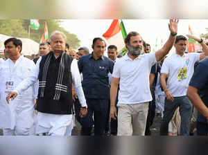 Rahul Gandhi takes Ashok Gehlot, Sachin Pilot along on yatra
