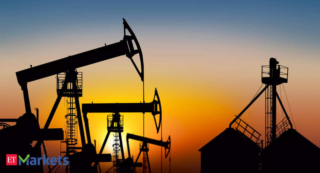 Oil prices edge higher; growth worries limit gains