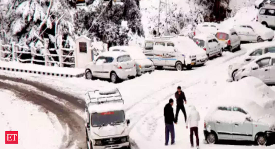 Shimla receives fresh snowfall; around 200 roads closed in Himachal Pradesh