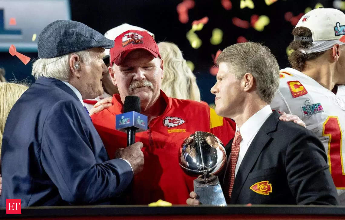 Terry Bradshaw Comments: Terry Bradshaw receives backlash over 'waddle over  here' remark to Kansas City Chiefs coach Andy Reid following Super Bowl  2023 victory - The Economic Times