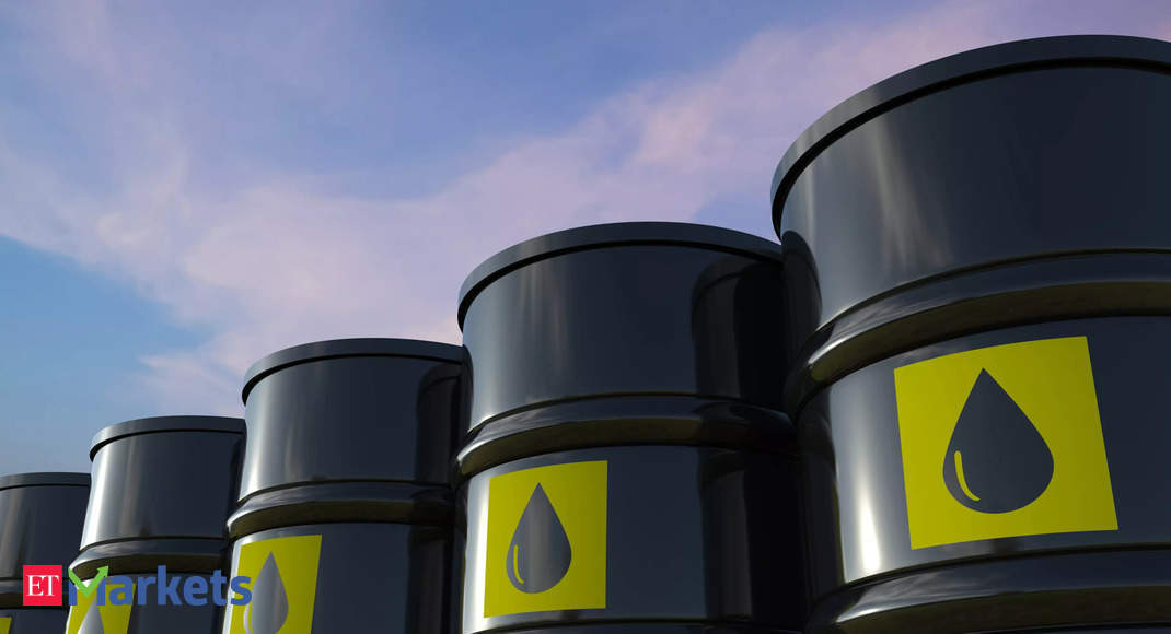 Oil drops on inventory jump; demand outlook limits loss
