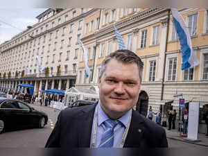 Defense minister: Finland could join NATO ahead of Sweden
