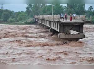 World Bank urges speedy repair of flood-hit infra, lauds  progress in other high-impact projects in J&K