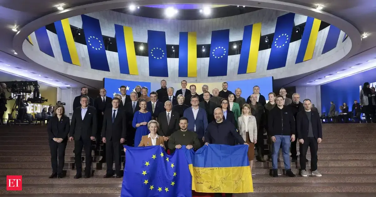 russia: EU slaps sanctions on top Russia officials, banks, trade - The ...