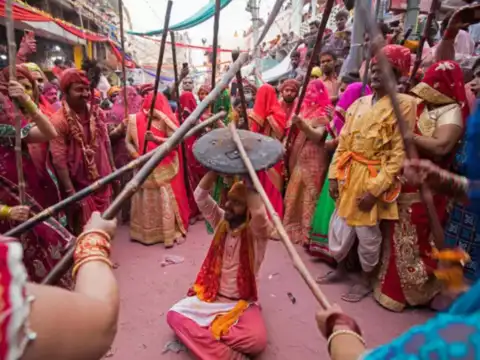 Holi Milan and Lathmar Holi