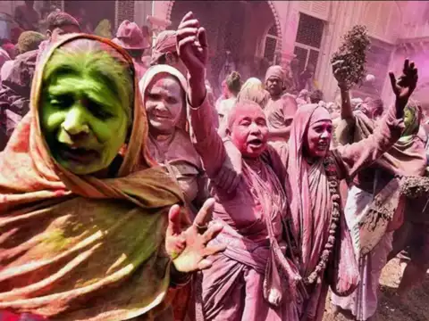 Widow&rsquo;s Holi in Vrindavan
