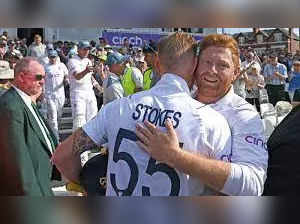Jonny Bairstow's doppelganger spotted in stands during 1st Test; Ben Stokes gives stunning reaction to female fan's placard