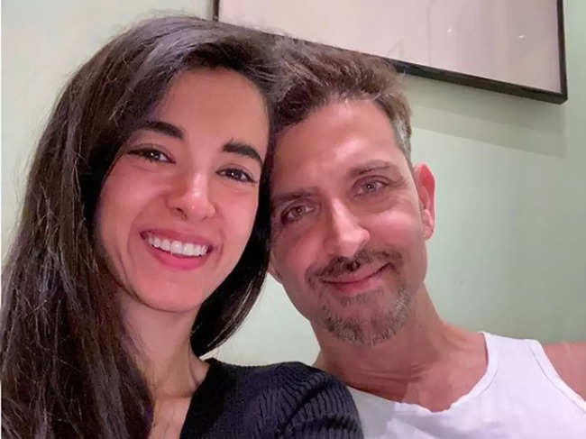 ​Hrithik Roshan and Saba Azad's adorable moment has now gone viral.​