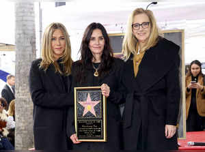 Courtney Cox gets star on Hollywood Walk of Fame with 'Friends' co-stars Jennifer Aniston, Lisa Kudrow