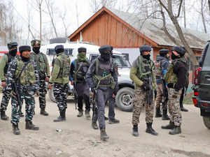 2 militants, soldier killed in Awantipora encounter