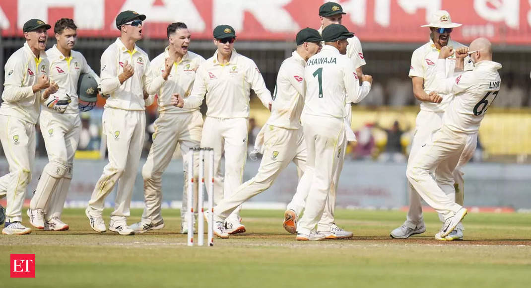 Australia win third Test against India in little over two days