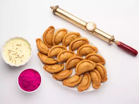 Gujiya 