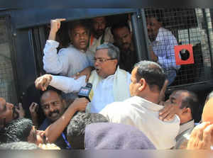 Congress leaders detained while attempting to lay siege to CM's residence in K'taka