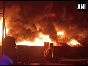 Gujarat: Massive fire breaks out in Vadodara's chemical factory; fire tenders on spot