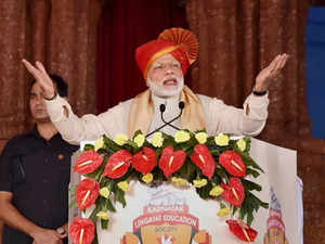 PM Narendra Modi targets Congress for 'insulting' Mallikarjun Kharge