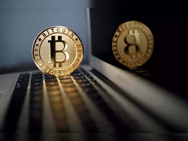 bitcoin investors turn to smart tokens