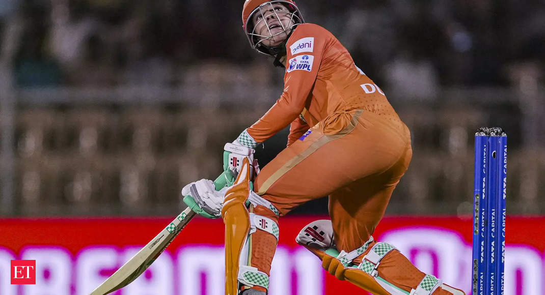 Gujarat Giants notch up first win, hand Royal Challengers Bangalore third straight defeat
